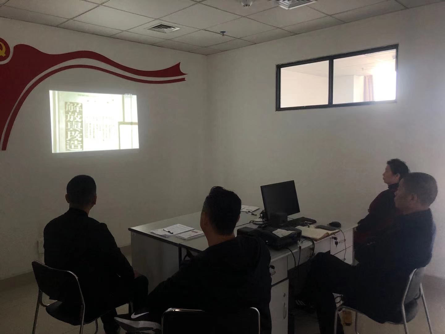 活动照片2.jpg 活动照片2.jpg