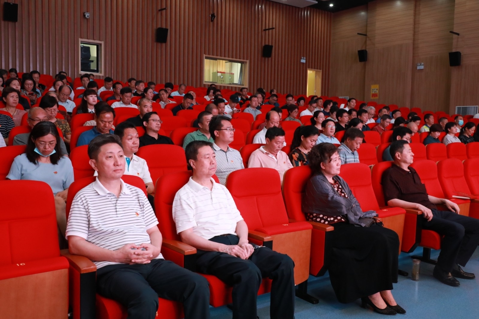 6全体校领导、副处级以上中共党员领导干部参加学习班.JPG 6全体校领导、副处级以上中共党员领导干部参加学习班.JPG